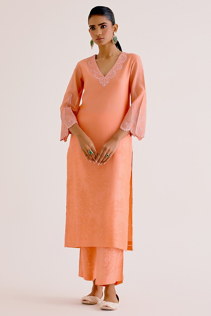 Soft Peach Silk Chanderi Dori Embroidered & Printed Kurta Set by Devnaagri at Pernia's Pop Up Shop