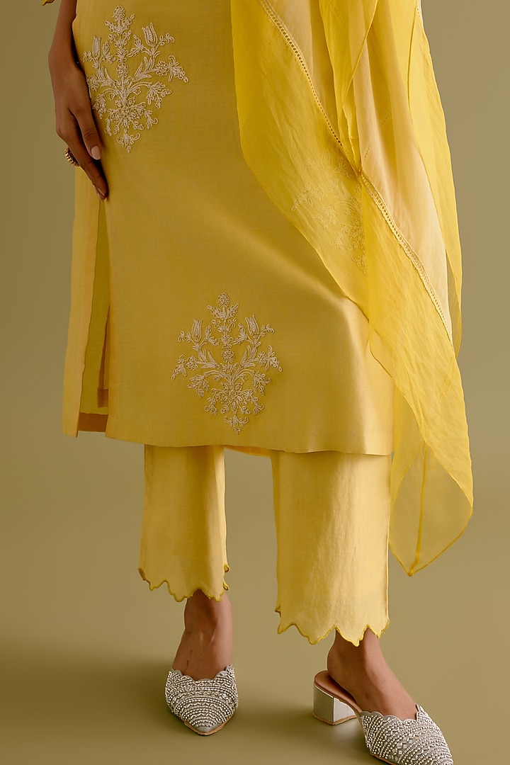 Yellow Silk Chanderi Dori Embroidered Kurta Set by Devnaagri at Pernia's Pop Up Shop