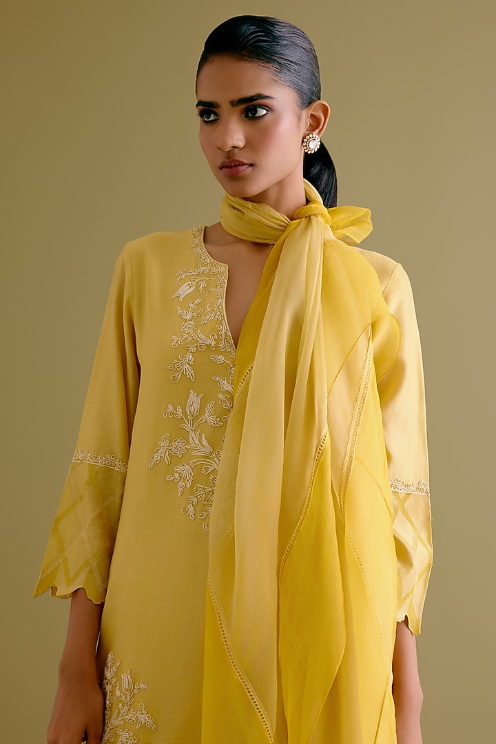 Yellow Silk Chanderi Dori Embroidered Kurta Set by Devnaagri at Pernia's Pop Up Shop