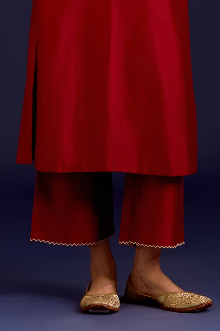 Rust Silk Chanderi Mirror Embroidered Kurta Set by Devnaagri at Pernia's Pop Up Shop