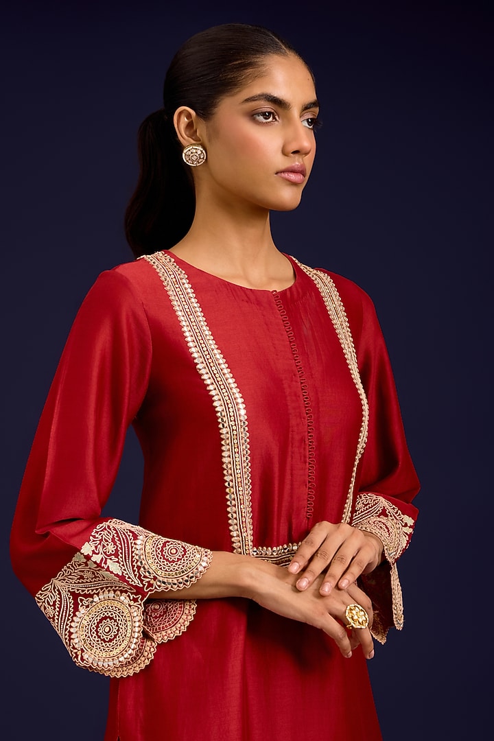 Rust Silk Chanderi Mirror Embroidered Kurta Set by Devnaagri at Pernia's Pop Up Shop