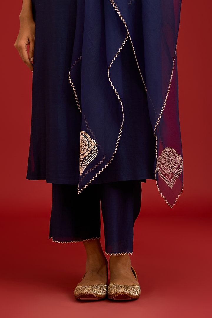 Navy Blue Silk Chanderi Mirror Embroidered Kurta Set by Devnaagri at Pernia's Pop Up Shop