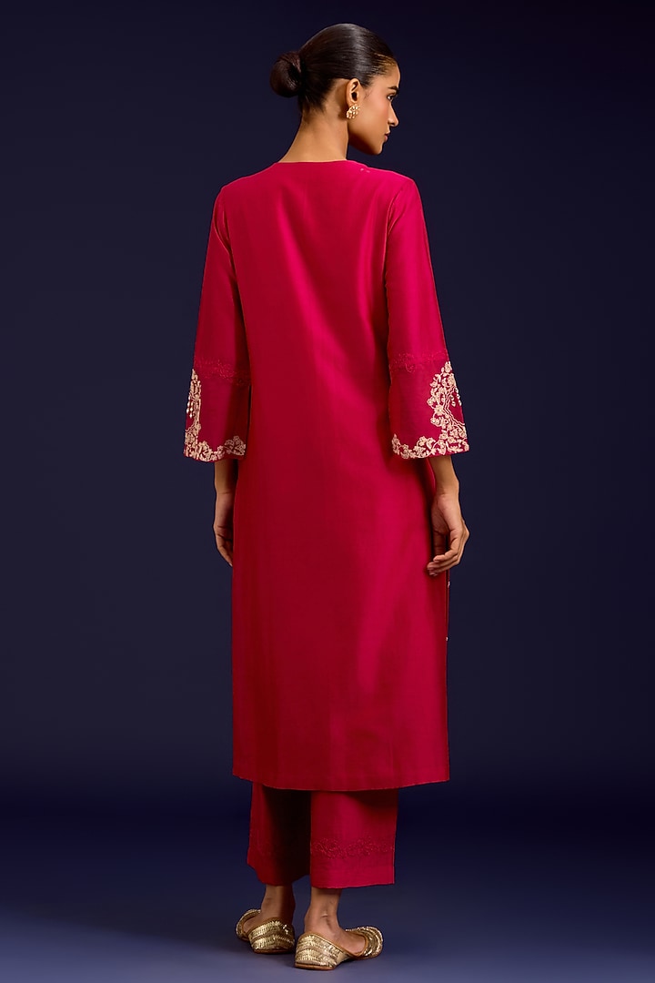 Fuchsia Pink Silk Chanderi Mirror Embroidered Kurta Set by Devnaagri at Pernia's Pop Up Shop
