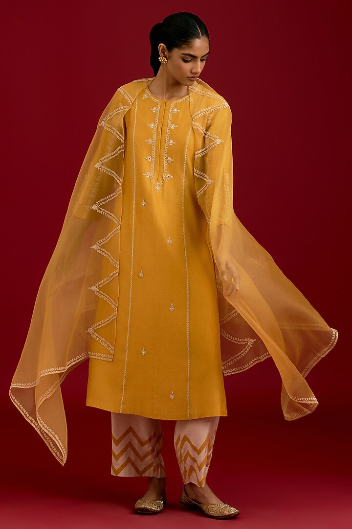 Mustard Silk Chanderi Mirror Embroidered Kurta Set by Devnaagri at Pernia's Pop Up Shop