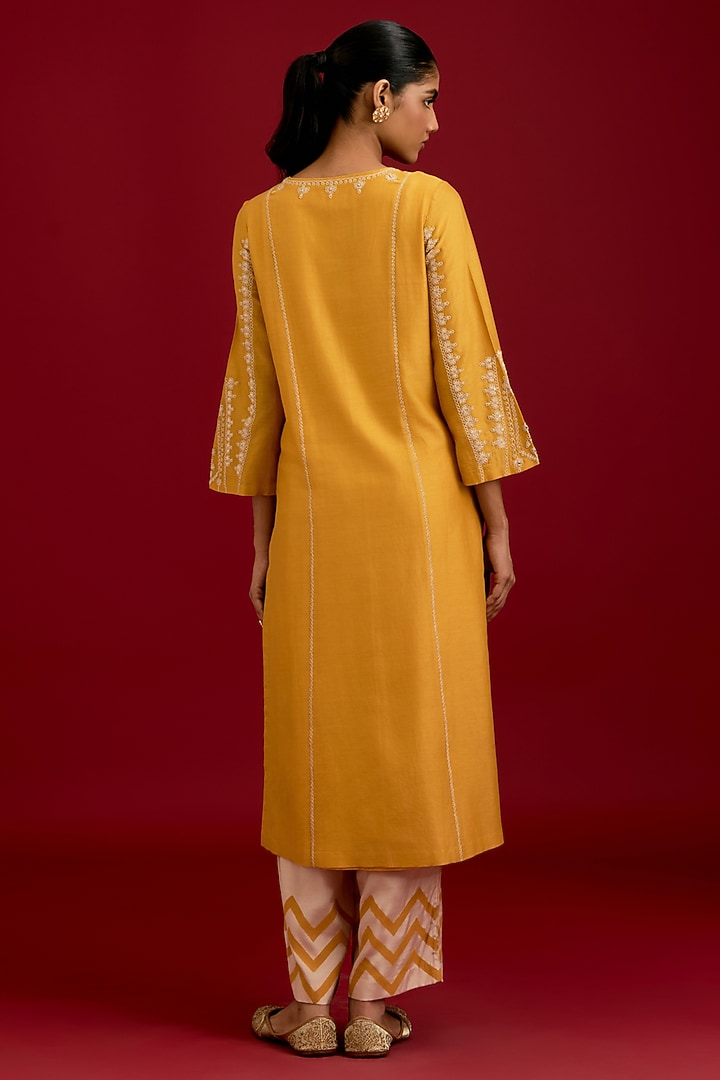 Mustard Silk Chanderi Mirror Embroidered Kurta Set by Devnaagri at Pernia's Pop Up Shop