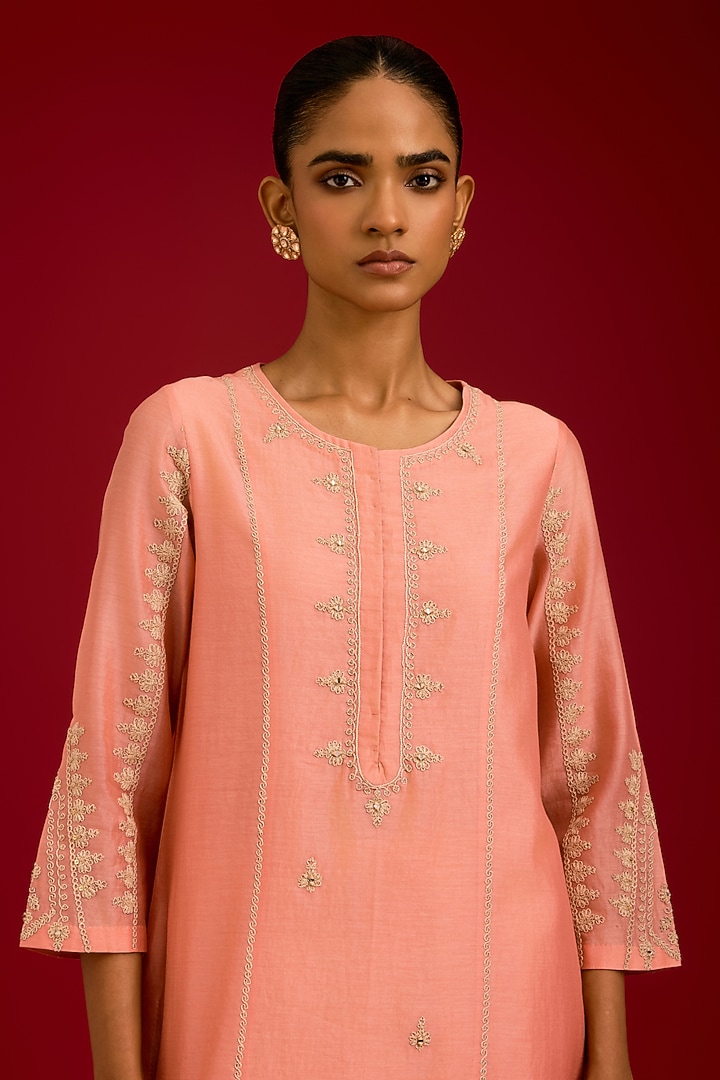 Pink Silk Chanderi Mirror Embroidered Kurta Set by Devnaagri at Pernia's Pop Up Shop