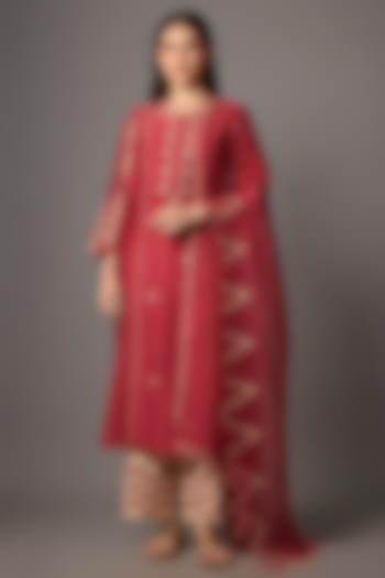 Red Silk Chanderi Sequins Embroidered Kurta Set by Devnaagri at Pernia's Pop Up Shop