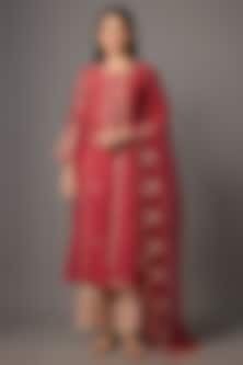 Red Silk Chanderi Sequins Embroidered Kurta Set by Devnaagri