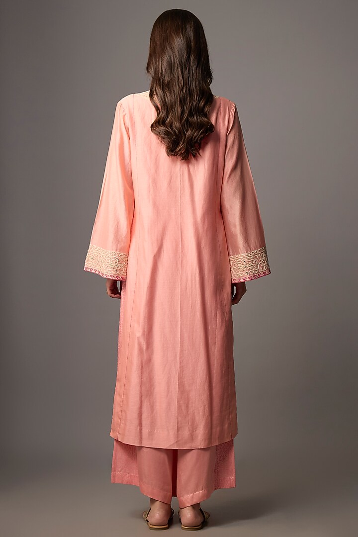 Peach Silk Chanderi Sequins Embroidered Kurta Set by Devnaagri at Pernia's Pop Up Shop