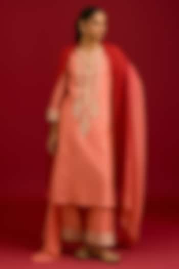 Peach & Red Bandhej Thread Embroidered Kurta Set by Devnaagri at Pernia's Pop Up Shop