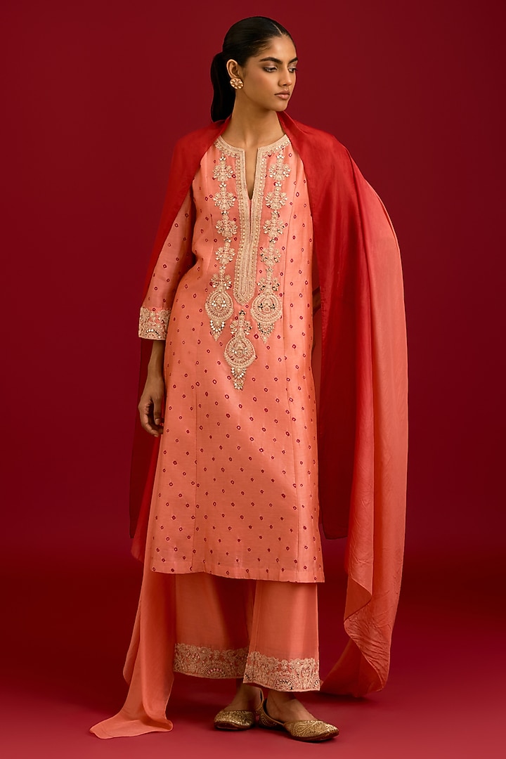 Peach & Red Bandhej Thread Embroidered Kurta Set by Devnaagri at Pernia's Pop Up Shop