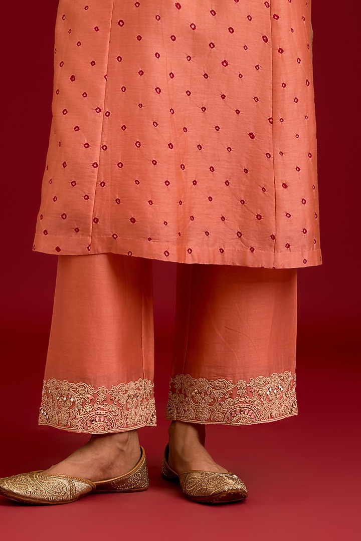 Peach & Red Bandhej Thread Embroidered Kurta Set by Devnaagri at Pernia's Pop Up Shop