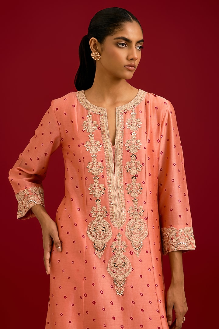 Peach & Red Bandhej Thread Embroidered Kurta Set by Devnaagri at Pernia's Pop Up Shop