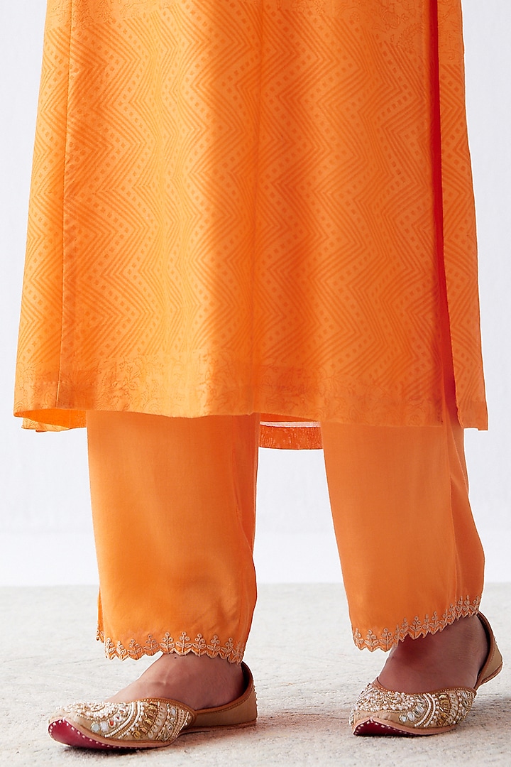 Orange Embroidered Kurta Set by Devnaagri at Pernia's Pop Up Shop