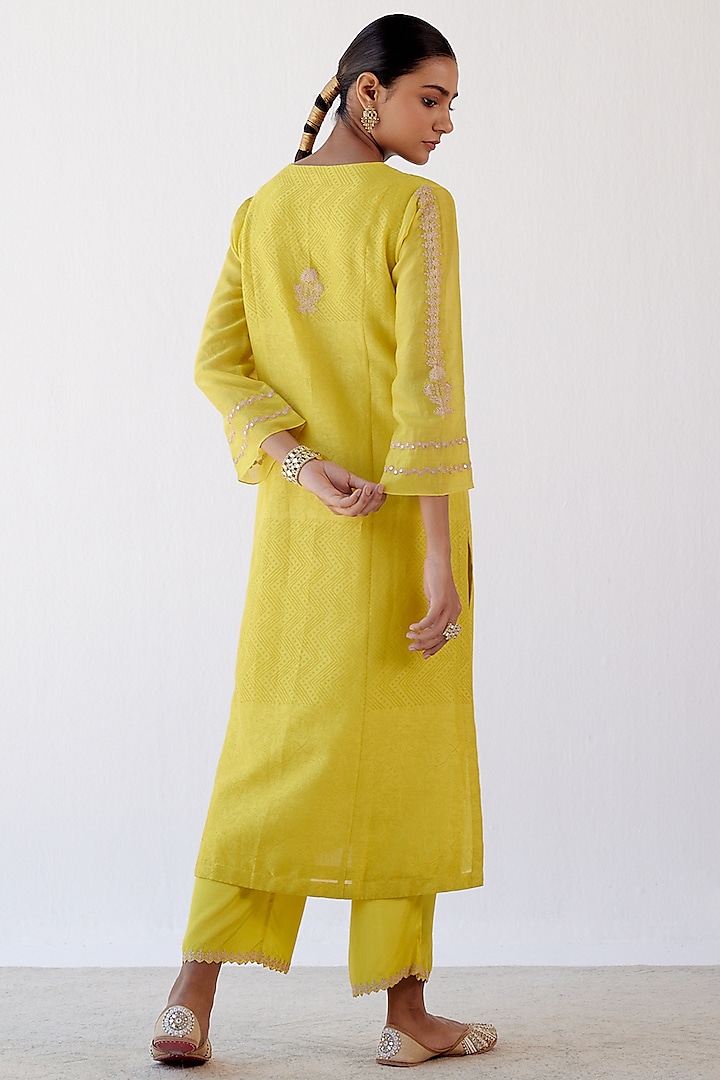 Yellow Embroidered Kurta Set by Devnaagri at Pernia's Pop Up Shop