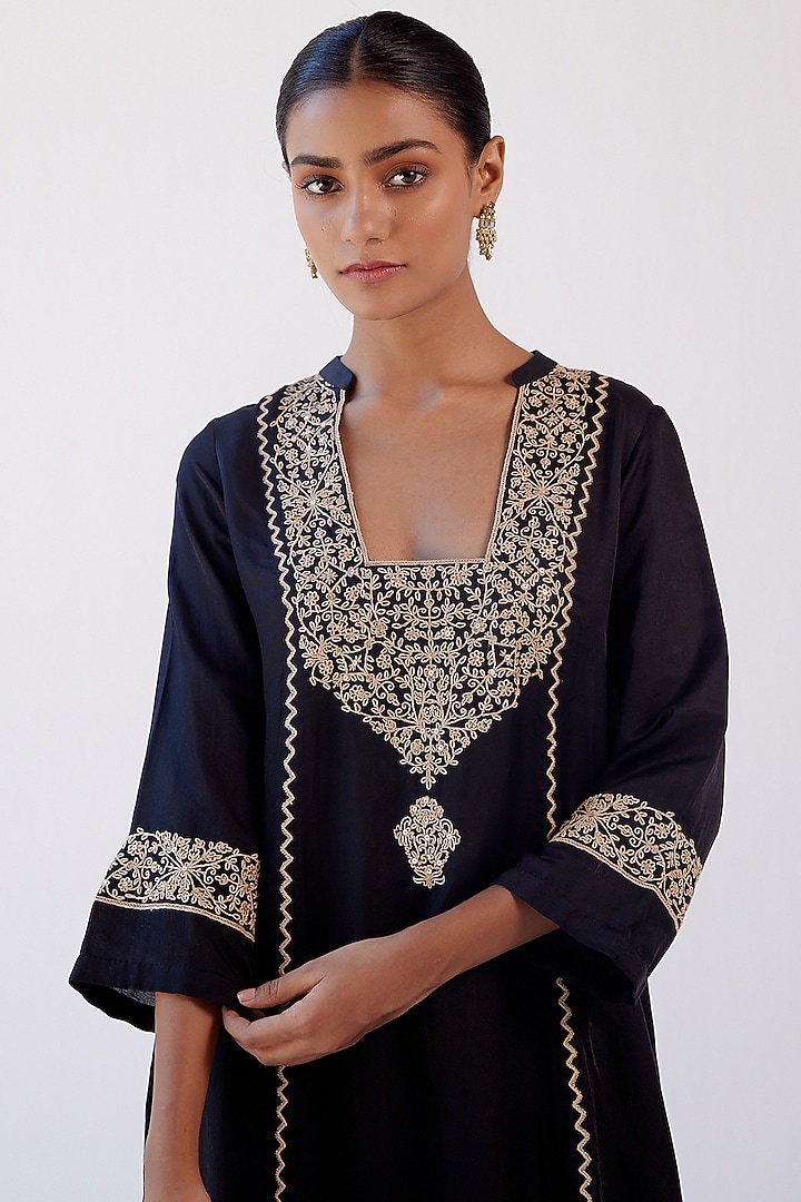 Black Cotton Silk Satin Dhoti Set by Devnaagri at Pernia's Pop Up Shop