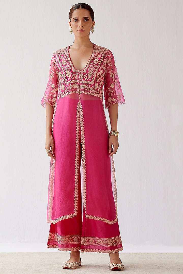 Fuschia Dori Embroidered Kurta Set by Devnaagri at Pernia's Pop Up Shop