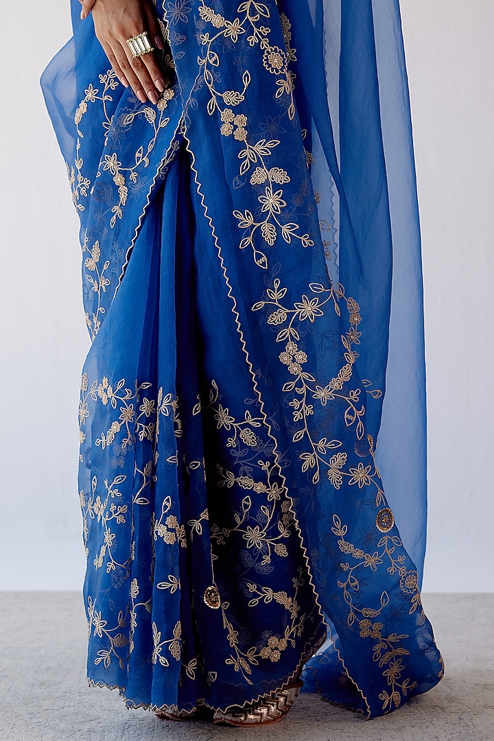 Blue Embroidered Wedding Saree Set by Devnaagri at Pernia's Pop Up Shop