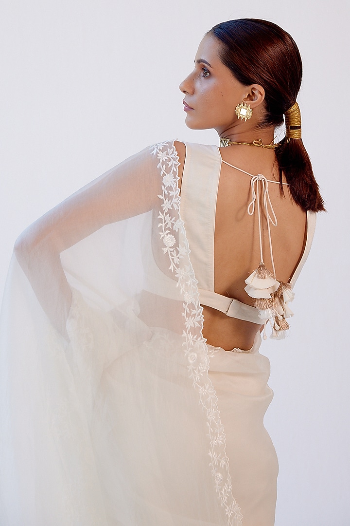 Ivory Embroidered Wedding Saree Set by Devnaagri at Pernia's Pop Up Shop