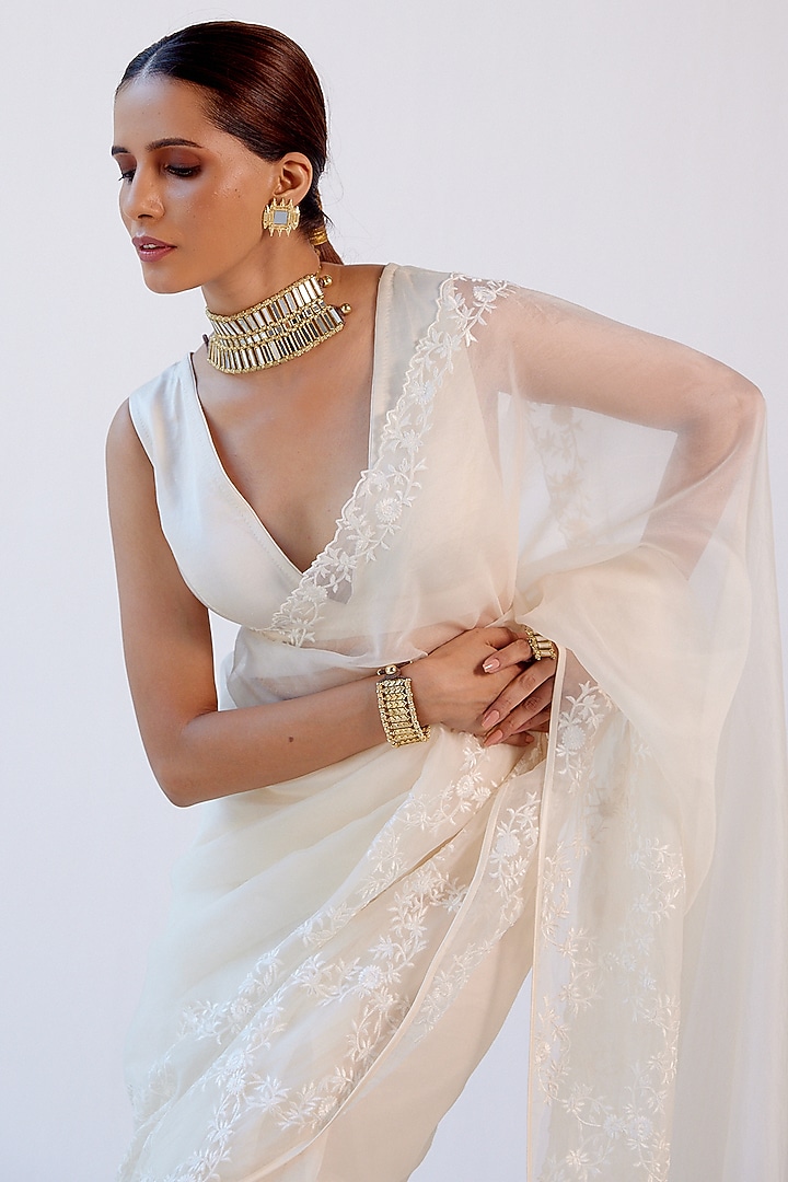 Ivory Embroidered Wedding Saree Set by Devnaagri at Pernia's Pop Up Shop