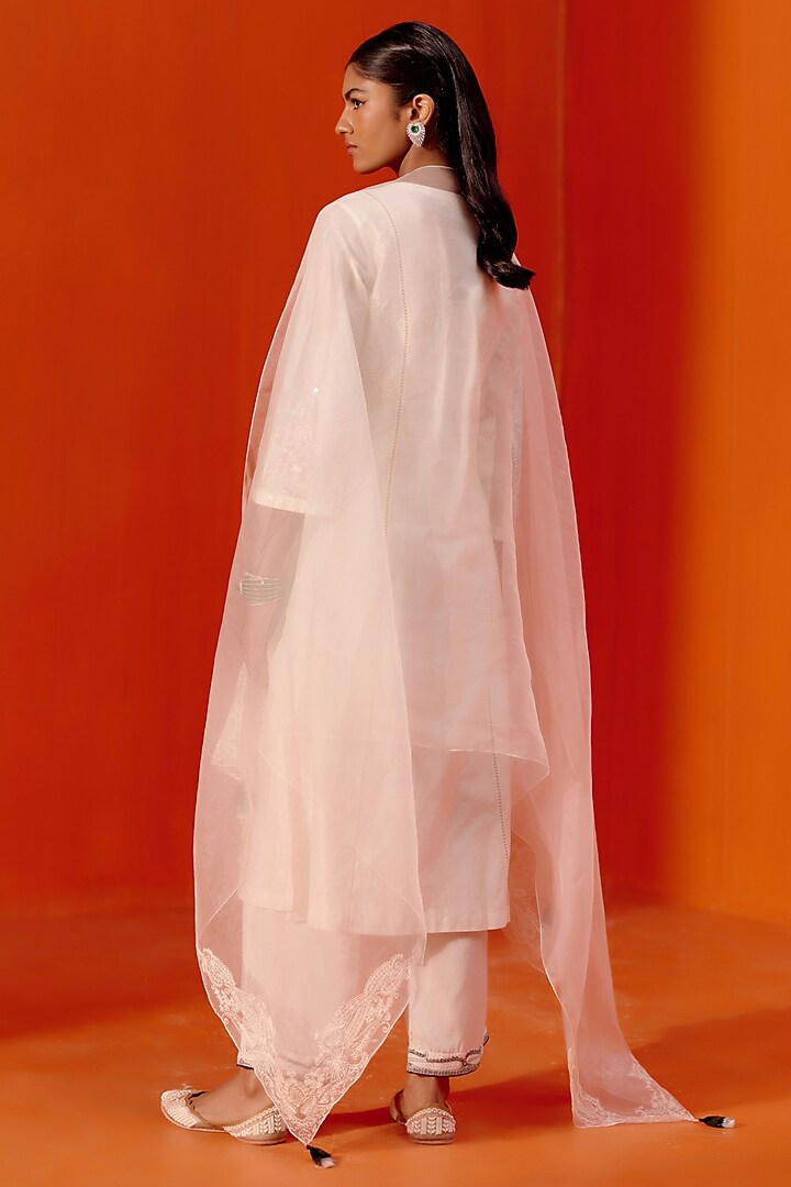 Ivory Silk Chanderi Dori Embellished Kurta Set by Devnaagri at Pernia's Pop Up Shop