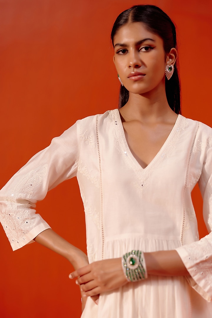 Ivory Silk Chanderi Dori Embellished Kurta Set by Devnaagri at Pernia's Pop Up Shop