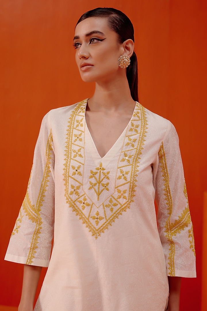 Ivory Chanderi Dori Embroidered Kurta Set by Devnaagri at Pernia's Pop Up Shop