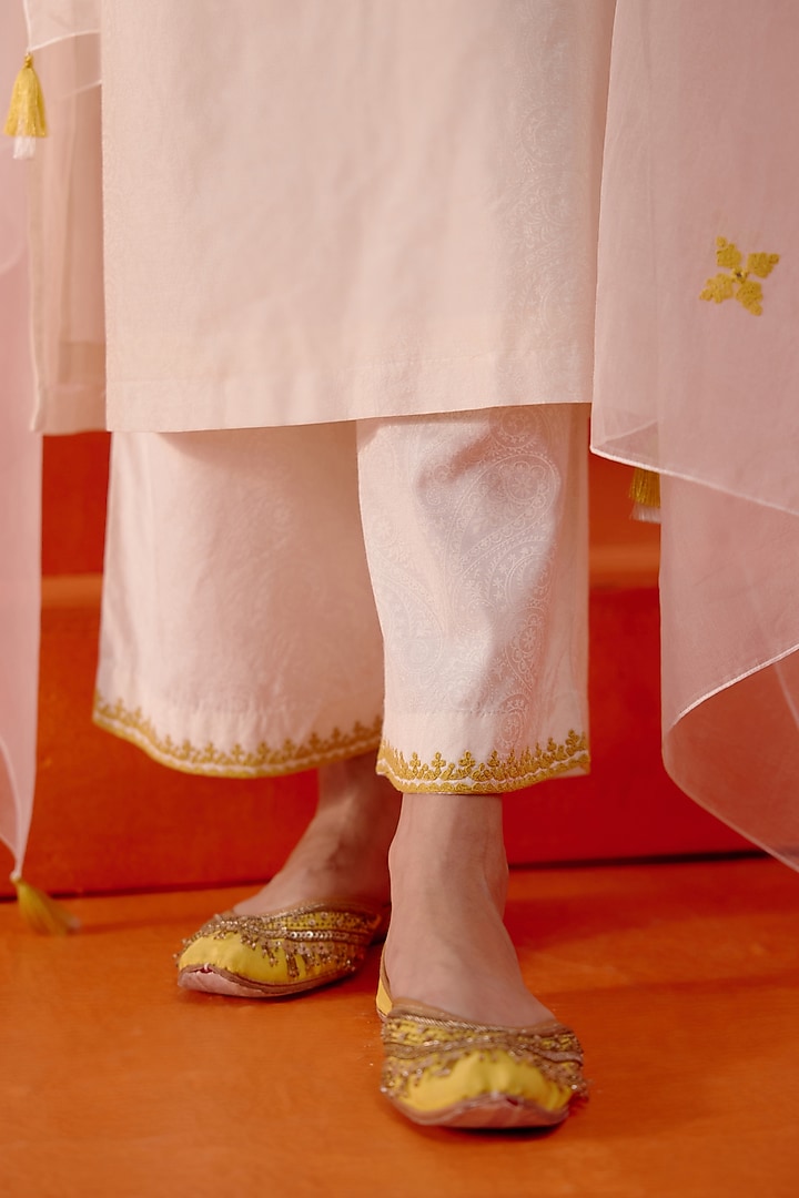 Ivory Chanderi Dori Embroidered Kurta Set by Devnaagri at Pernia's Pop Up Shop