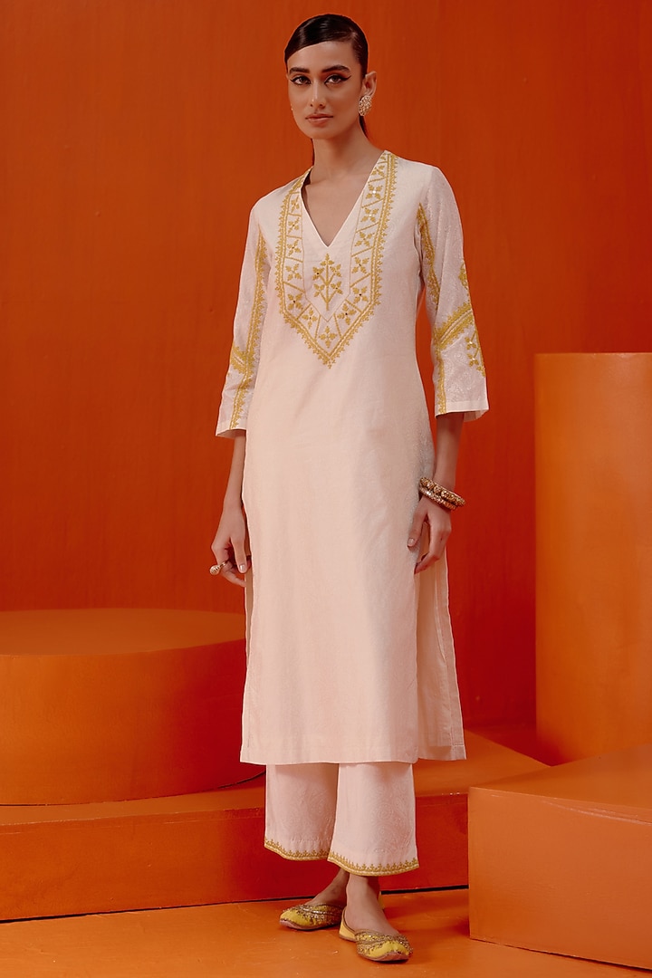Ivory Chanderi Dori Embroidered Kurta Set by Devnaagri at Pernia's Pop Up Shop
