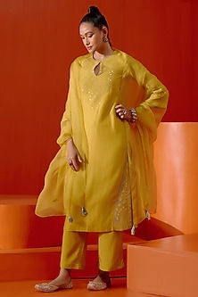 product-color-Mustard