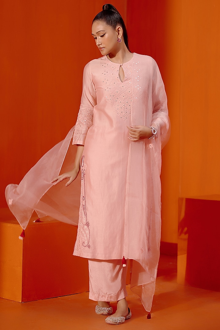 Blush Pink Silk Chanderi Dori Embroidered Kurta Set by Devnaagri