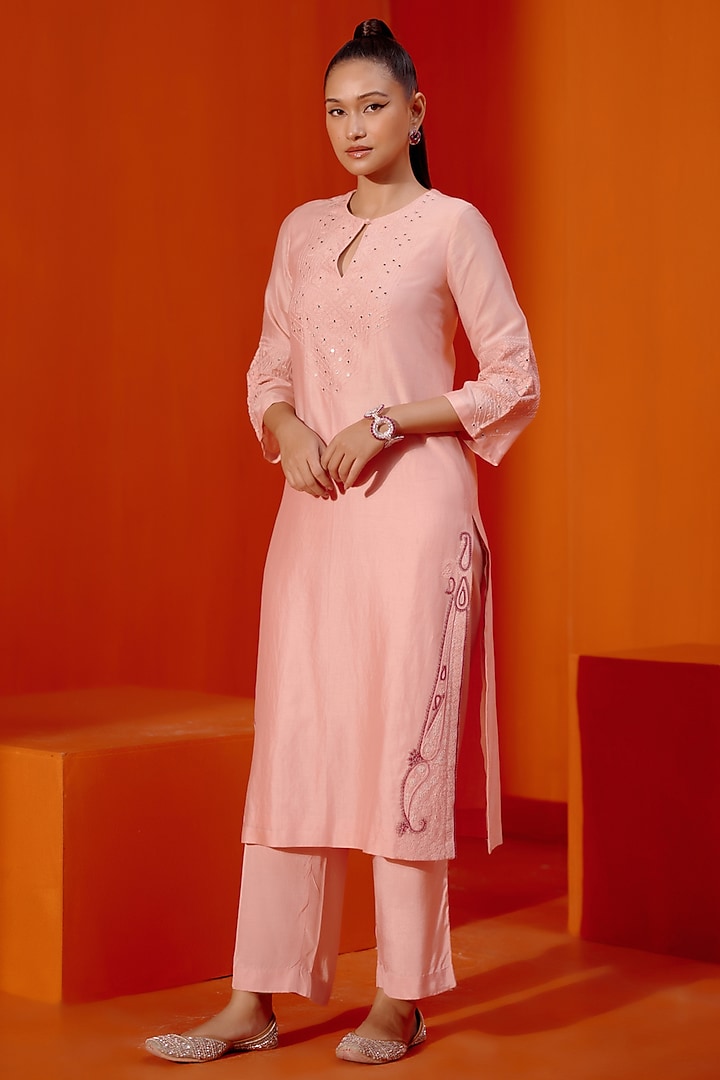 Blush Pink Silk Chanderi Dori Embroidered Kurta Set by Devnaagri at Pernia's Pop Up Shop
