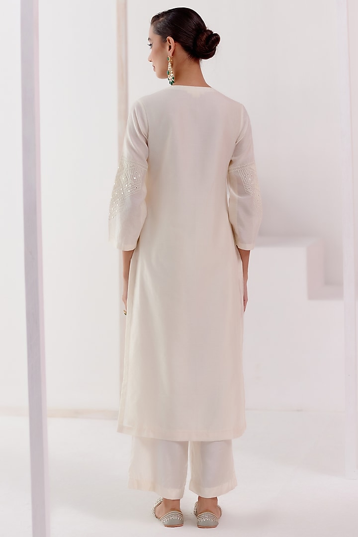 Ivory Silk Chanderi Dori Embroidered Kurta Set by Devnaagri at Pernia's Pop Up Shop