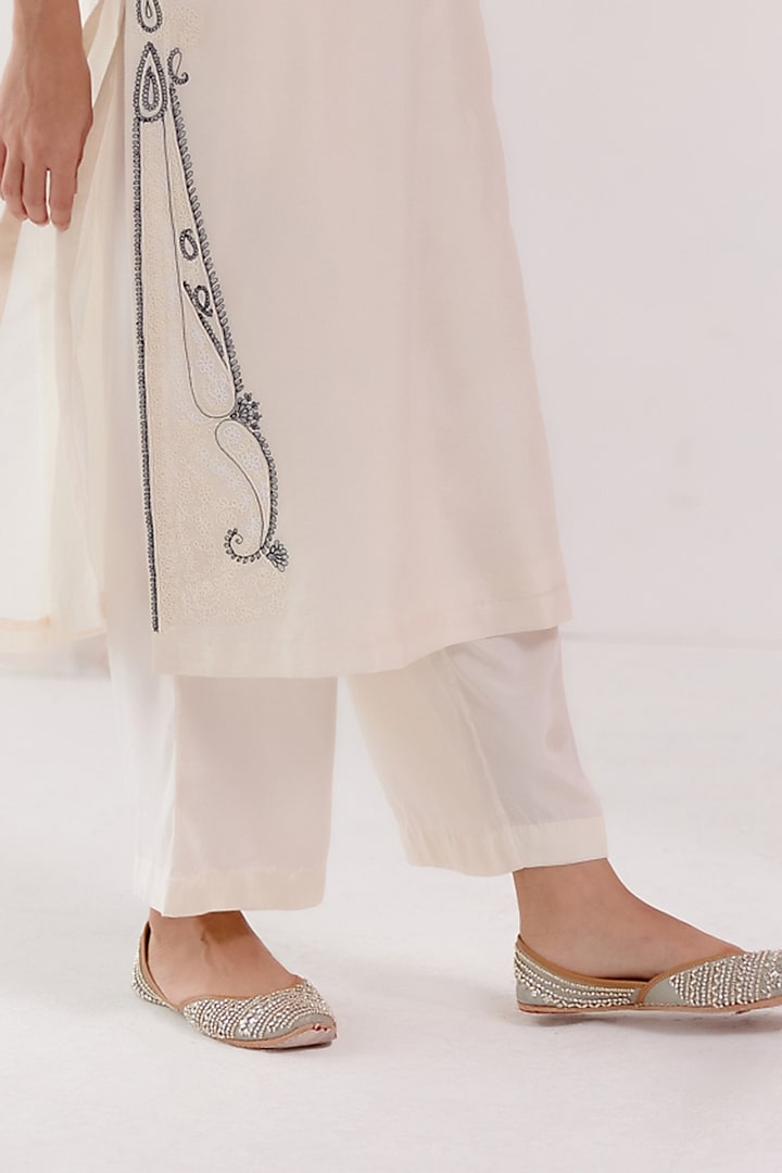 Ivory Silk Chanderi Dori Embroidered Kurta Set by Devnaagri at Pernia's Pop Up Shop