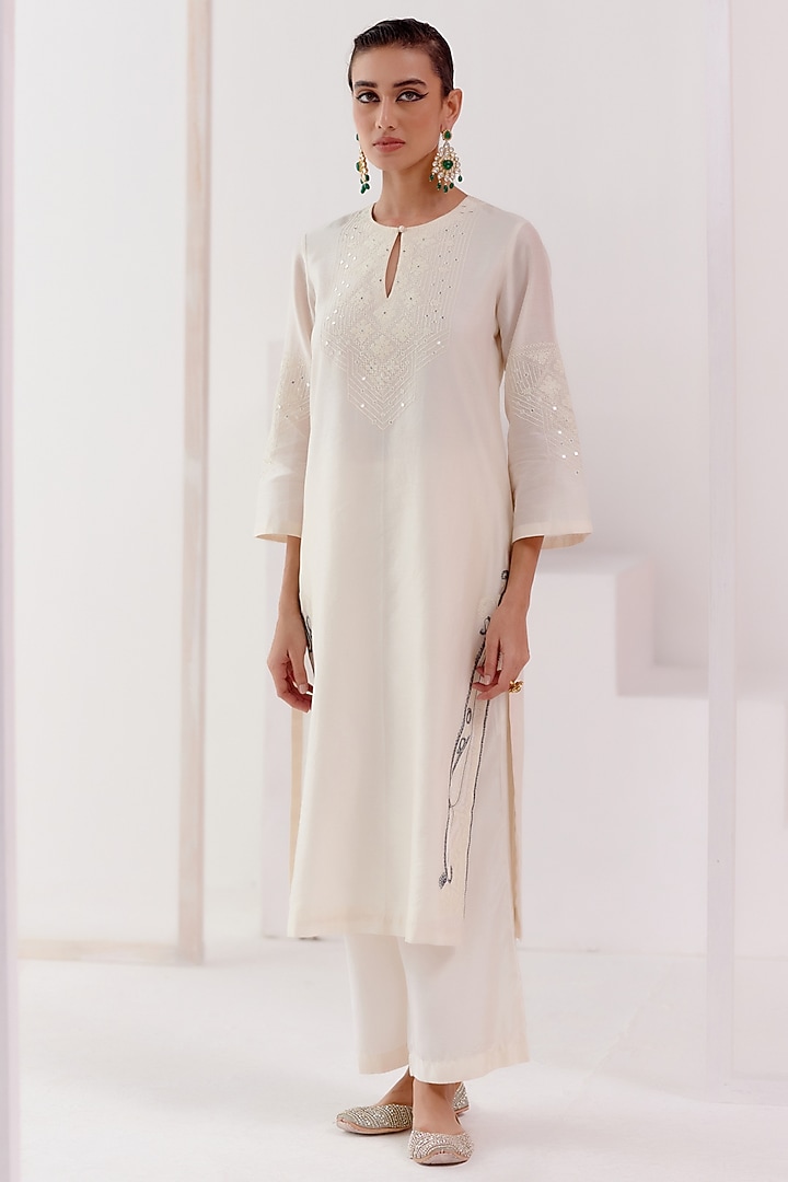 Ivory Silk Chanderi Dori Embroidered Kurta Set by Devnaagri at Pernia's Pop Up Shop