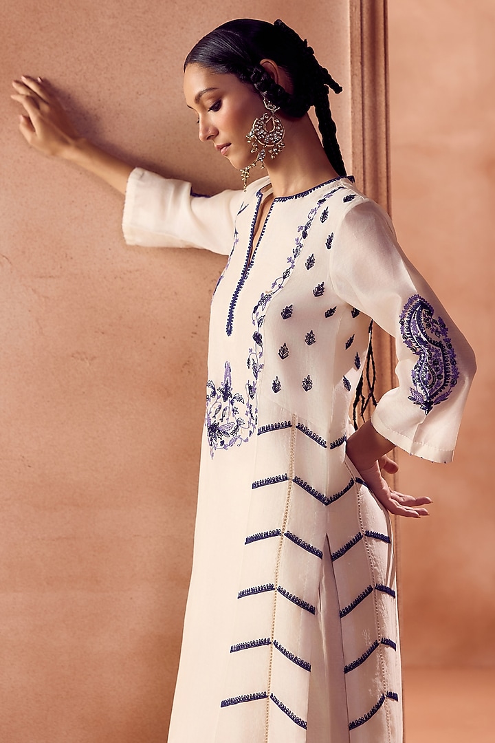 Ivory & Blue Silk Chanderi Dori Embroidered Kurta Set by Devnaagri at Pernia's Pop Up Shop