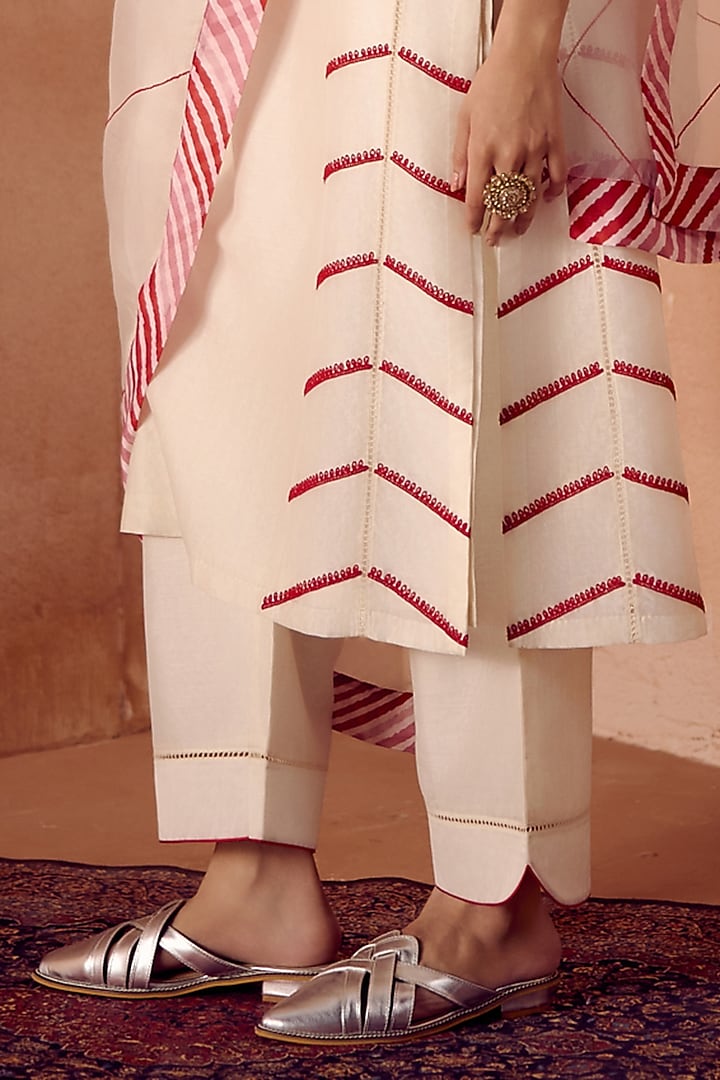 Ivory & Red Silk Chanderi Dori Embroidered Kurta Set by Devnaagri at Pernia's Pop Up Shop