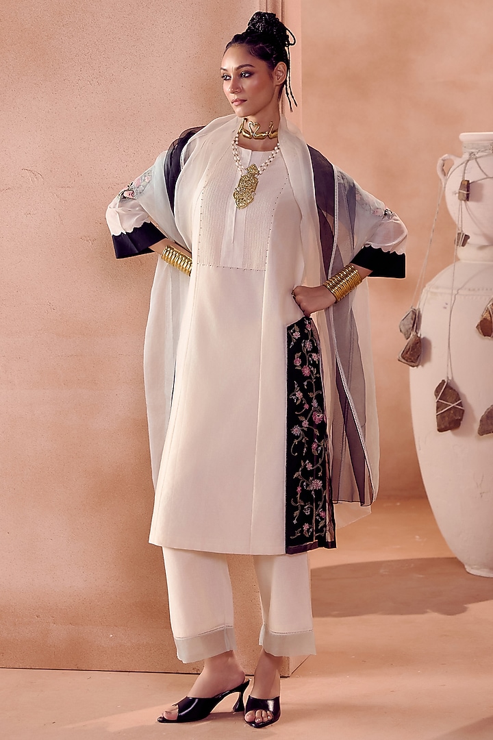 Ivory & Black Silk Chanderi Dori Embroidered Kurta Set by Devnaagri at Pernia's Pop Up Shop
