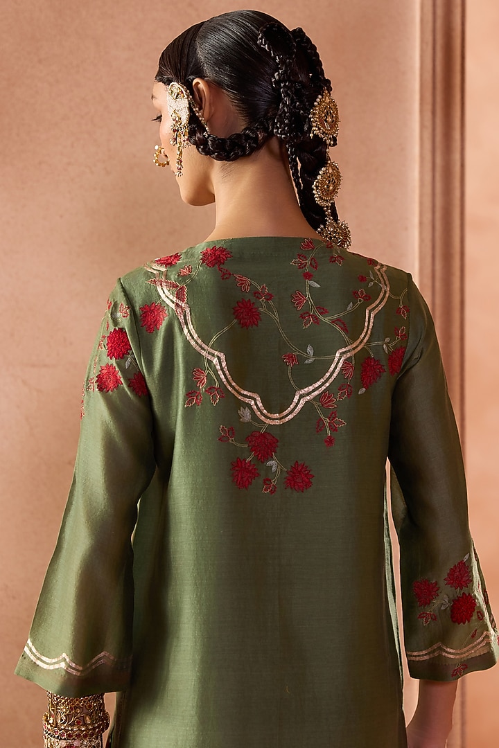 Green Silk Chanderi Dori Embroidered Kurta Set by Devnaagri at Pernia's Pop Up Shop