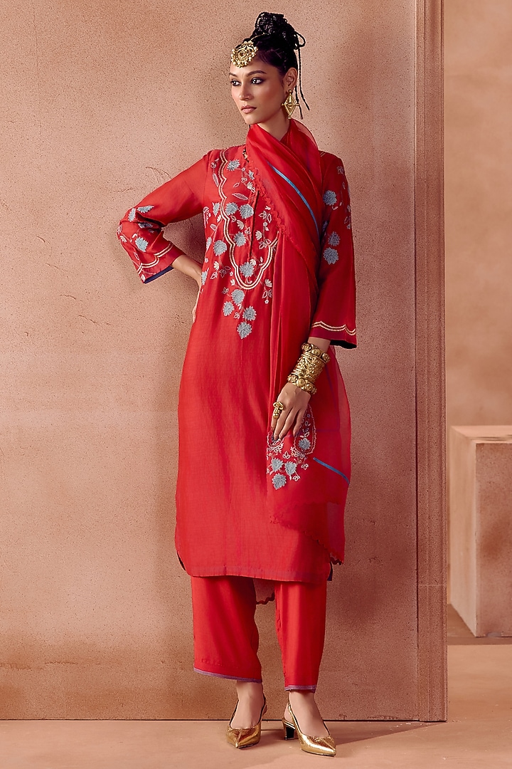 Red Silk Chanderi Dori Embroidered Kurta Set by Devnaagri at Pernia's Pop Up Shop