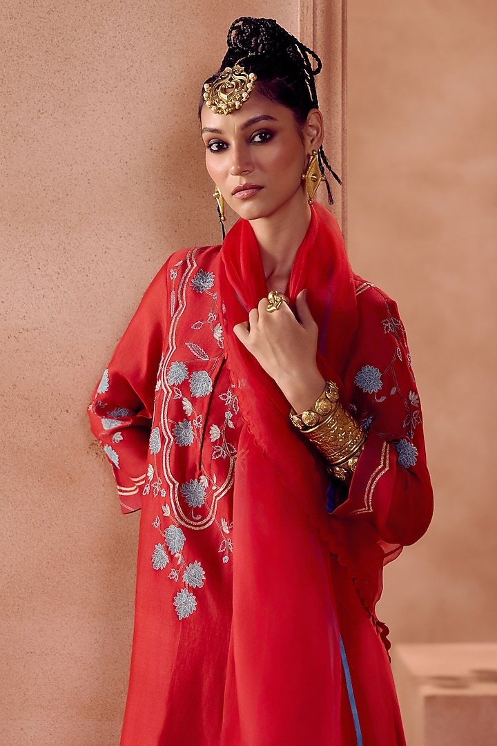 Red Silk Chanderi Dori Embroidered Kurta Set by Devnaagri at Pernia's Pop Up Shop