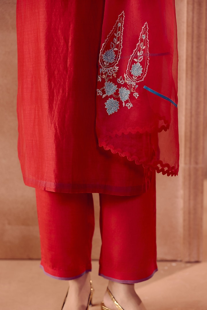 Red Silk Chanderi Dori Embroidered Kurta Set by Devnaagri at Pernia's Pop Up Shop
