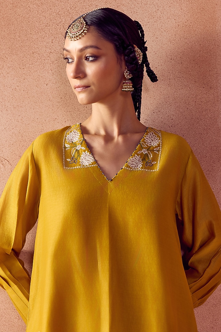 Mustard Silk Chanderi Dori Embroidered Kurta Set by Devnaagri at Pernia's Pop Up Shop