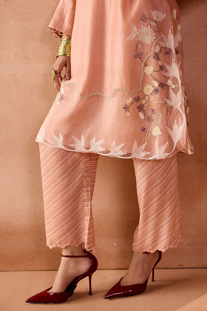 Pink Silk Chanderi Dori Embroidered Kurta Set by Devnaagri at Pernia's Pop Up Shop