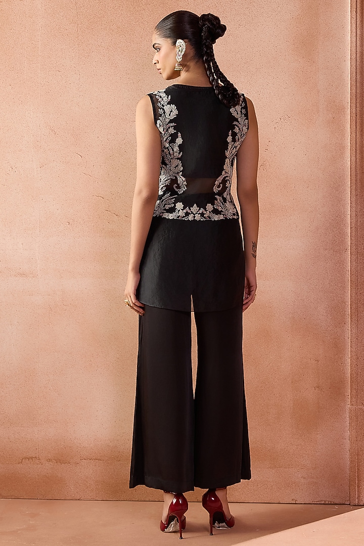 Black Organza Dori Embroidered Short Kurta Set by Devnaagri at Pernia's Pop Up Shop