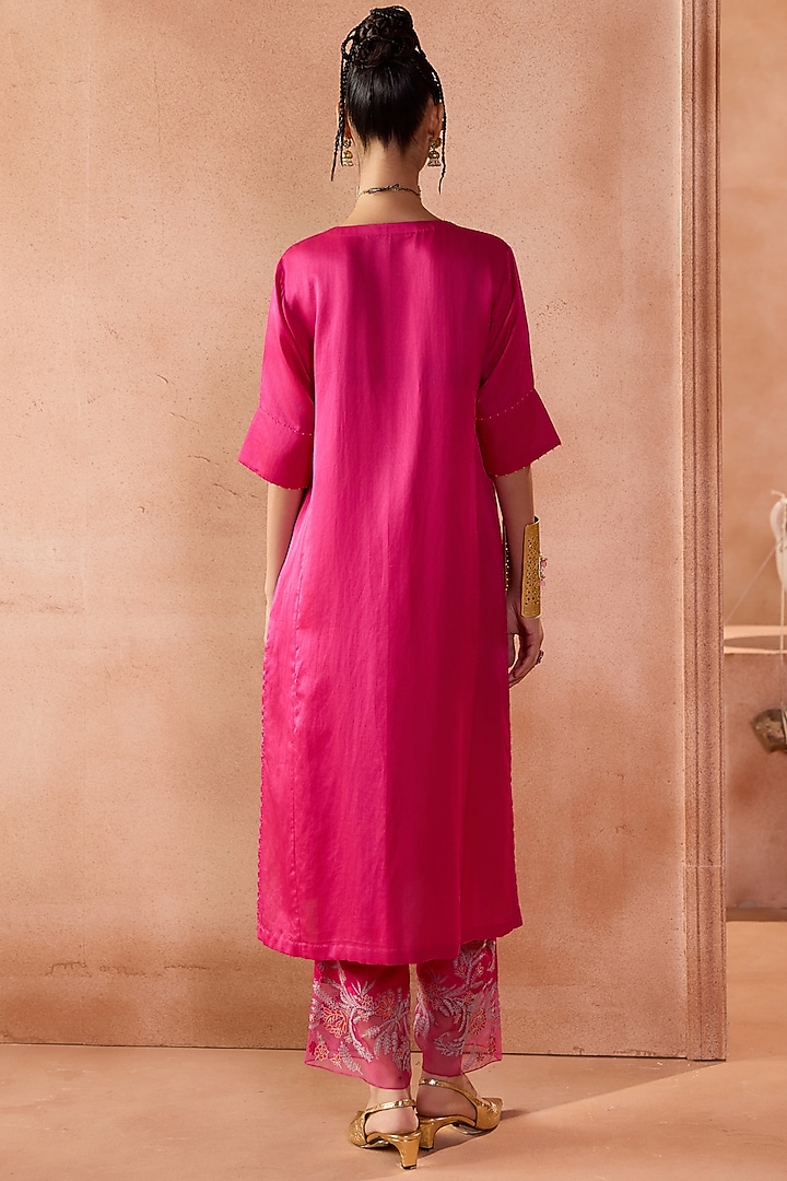 Fuchsia Cotton Silk Embroidered Kurta Set by Devnaagri at Pernia's Pop Up Shop