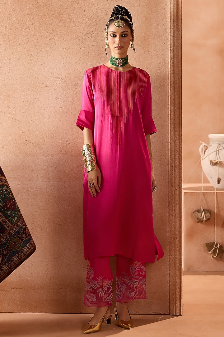 Fuchsia Cotton Silk Embroidered Kurta Set by Devnaagri at Pernia's Pop Up Shop