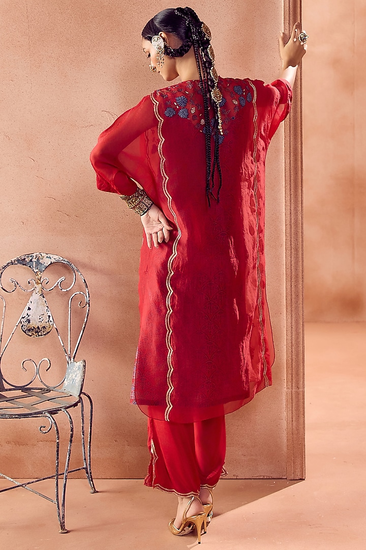 Maroon Silk Organza & Printed Muslin Kaftan Set by Devnaagri at Pernia's Pop Up Shop