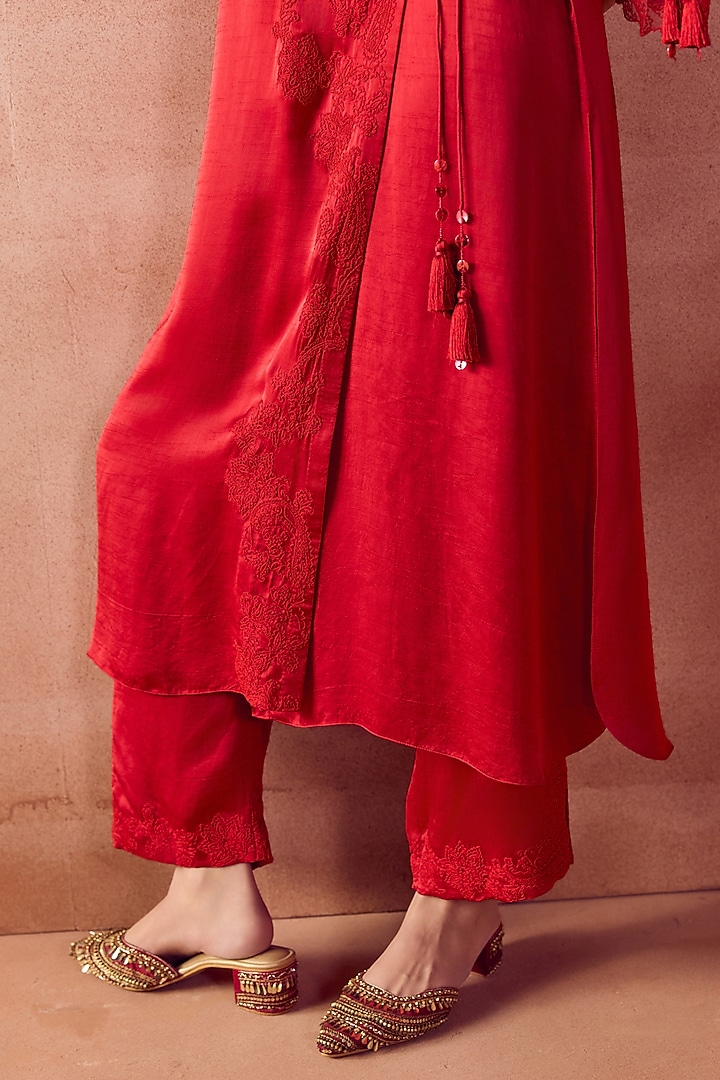 Red Raw Silk Satin Dori Embroidered Kurta Set by Devnaagri at Pernia's Pop Up Shop