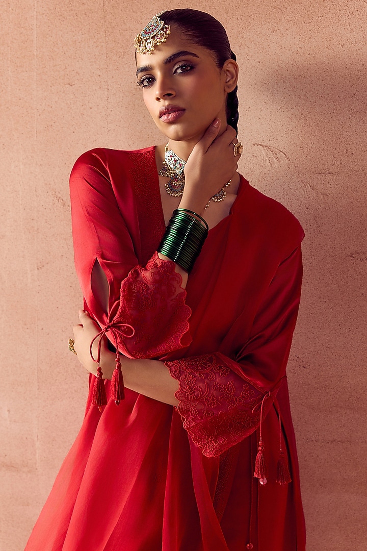 Red Raw Silk Satin Dori Embroidered Kurta Set by Devnaagri at Pernia's Pop Up Shop